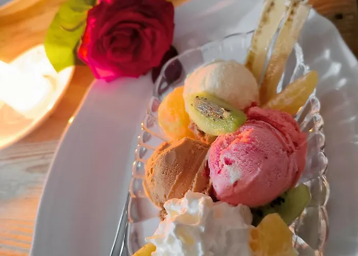 לינה וארוחת בוקר U Steni 3*