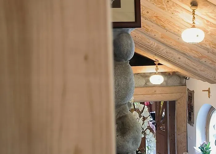 לינה וארוחת בוקר U Steni 3*